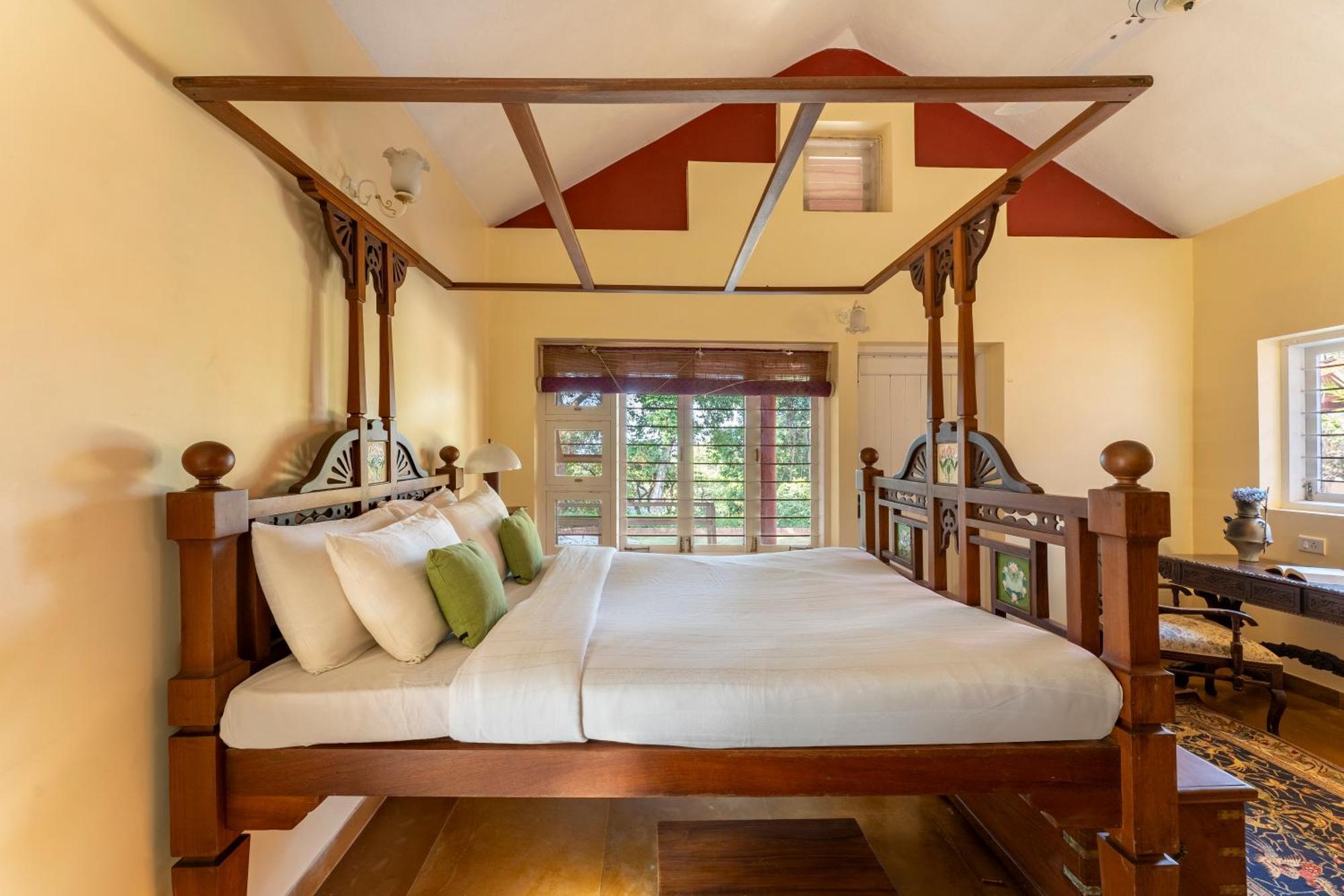 Saffronstays Garnet House Mahābaleshwar Kültér fotó